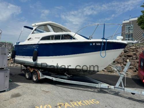 Bayliner 246 Discovery tekniska specifikationer och recensioner